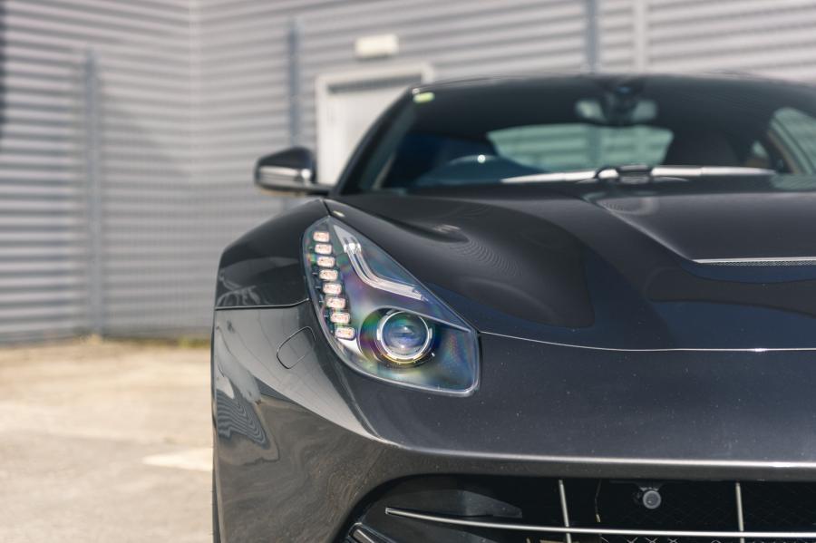 Детали экстерьера Ferrari F12berlinetta 2014 года  (UK) (фото 226 из 276)